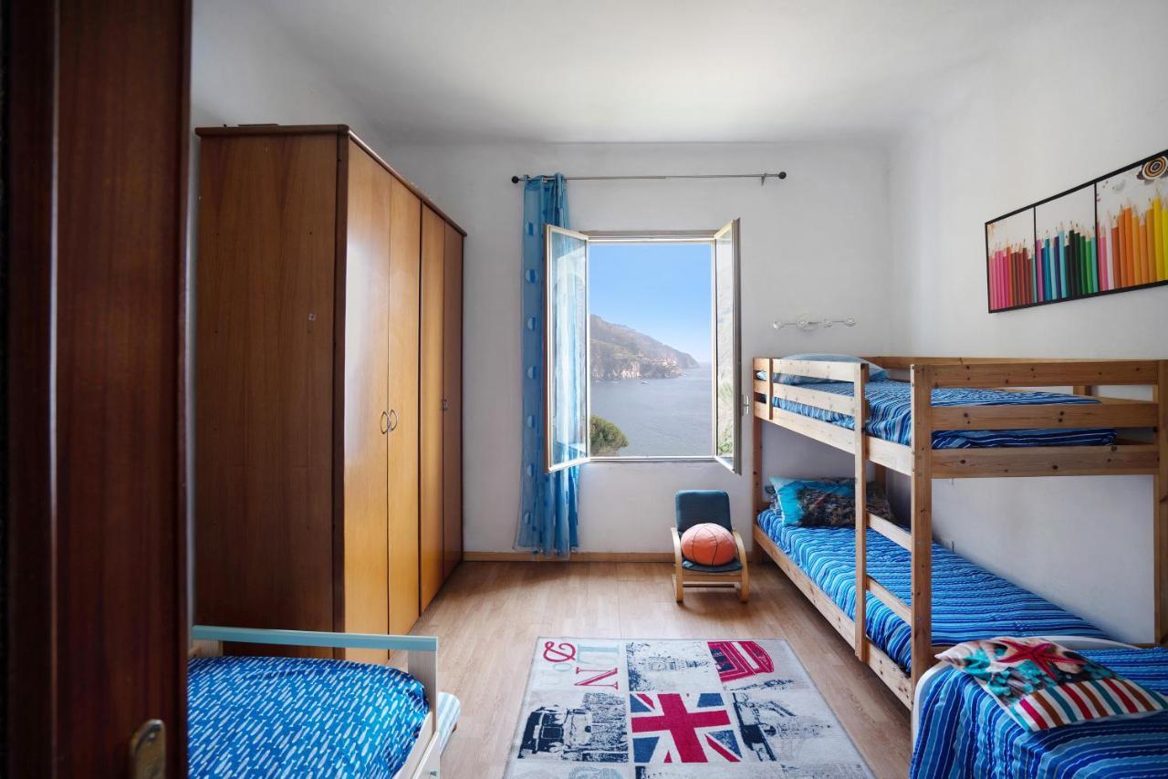 Lardarina Villa *
